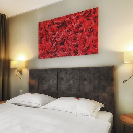 Ristorante Charme Hotel Tre Terre Ponte Brolla ภายนอก รูปภาพ