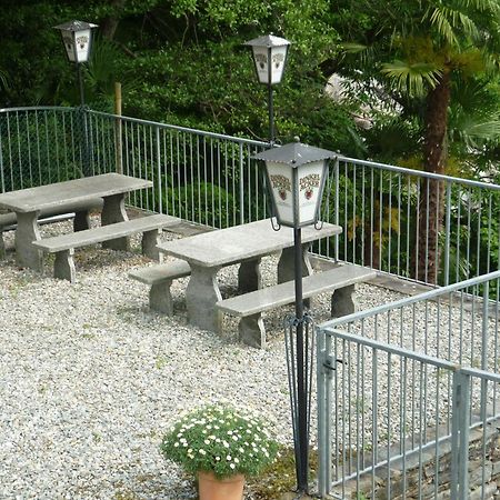 Ristorante Charme Hotel Tre Terre Ponte Brolla ภายนอก รูปภาพ