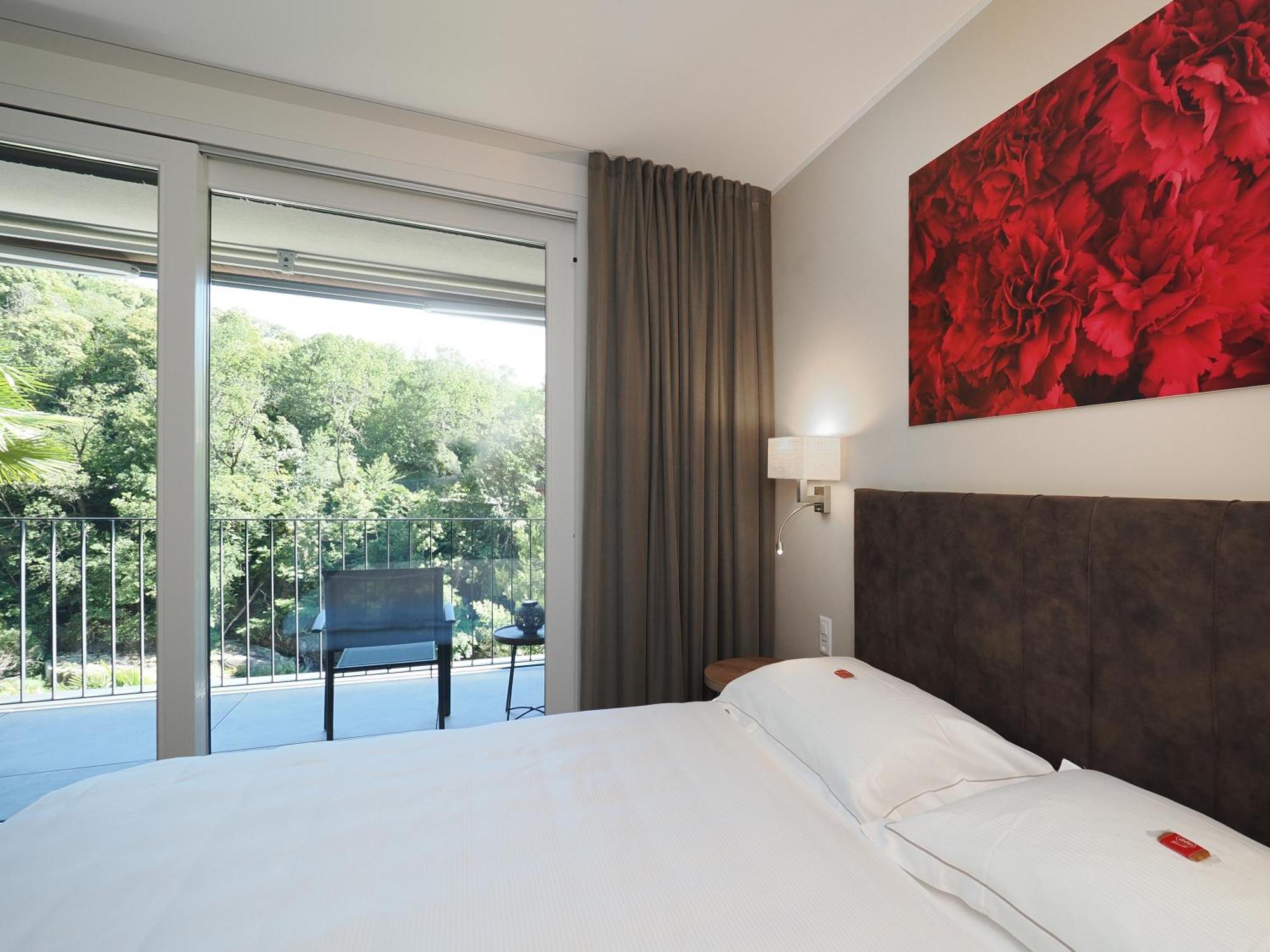Ristorante Charme Hotel Tre Terre Ponte Brolla ภายนอก รูปภาพ