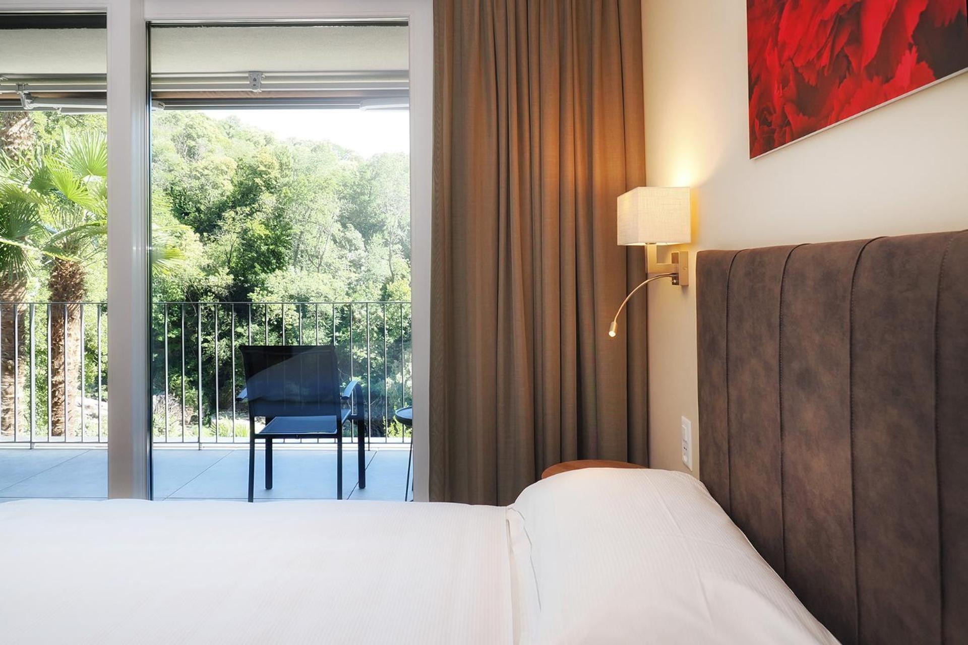 Ristorante Charme Hotel Tre Terre Ponte Brolla ภายนอก รูปภาพ
